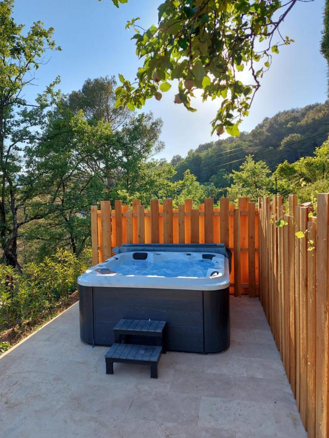 Maison A La Campagne Avec Spa Et Piscine Tourrettes-sur-Loup Exteriér fotografie