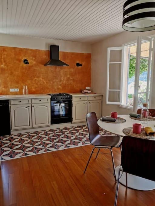 Maison A La Campagne Avec Spa Et Piscine Tourrettes-sur-Loup Exteriér fotografie